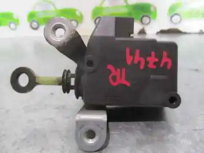 Pezzo di ricambio per auto di seconda mano motore chiusura cancello centralizzato per peugeot 107 1.0 cat (384f) riferimenti oem iam 661528