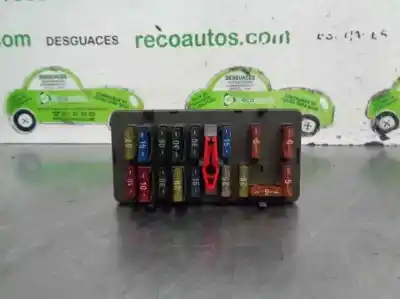 Pièce détachée automobile d'occasion boîtes à fusibles pour peugeot 106 (s2) 1.4 références oem iam 9632876980  