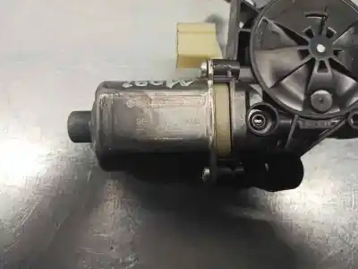 Автозапчасти б/у мотор стекла переднего правого за seat leon st (5f8) 2.0 tdi ссылки oem iam 5q0959802b 0130822716 bosch 