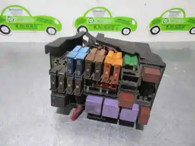İkinci el araba yedek parçası RÖLE/SIGORTA KUTUSU için RENAULT LAGUNA II (BG0)  OEM IAM referansları 8200162334D  55RD1G183