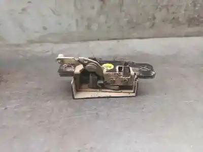 Автозапчастина б/у замок багажника / ворот для volkswagen caddy ka/kb (2k) 1.9 tdi посилання на oem iam 2k0827506a  