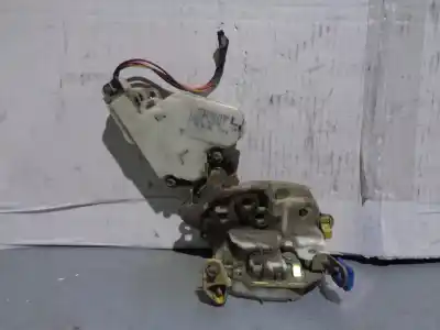 Peça sobressalente para automóvel em segunda mão fechadura da porta dianteira esquerda por nissan vanette cargo 2.3 diesel referências oem iam 8055361u06