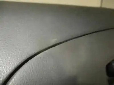 Peça sobressalente para automóvel em segunda mão tablier por kia carnival 2.9 crdi vgt active referências oem iam 847104d050va  