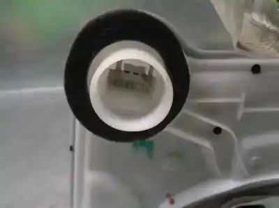 İkinci el araba yedek parçası sol ön kapi kilidi için toyota corolla (e21) * oem iam referansları   