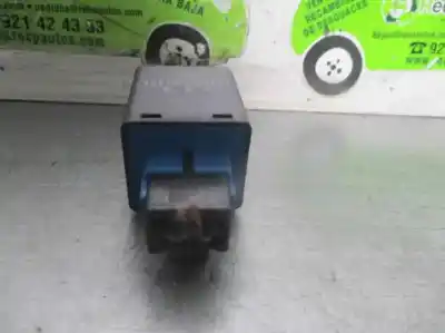 Pezzo di ricambio per auto di seconda mano relè per kia cee´d 1.6 crdi cat riferimenti oem iam 3951027010  