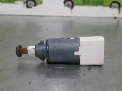 Pièce détachée automobile d'occasion BOUTON INTERRUPTEUR pour RENAULT SCENIC II  Références OEM IAM 8200168238B  