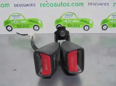 Peça sobressalente para automóvel em segunda mão chicote / encaixe cinto segurança traseiro esquerdo por kia cee´d 1.6 crdi cat referências oem iam 888301h001  4 pin