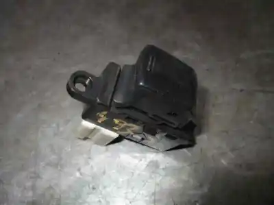Tweedehands auto-onderdeel schakelaar rechts voor ruit voor nissan micra (k12e) 1.2 cat oem iam-referenties 