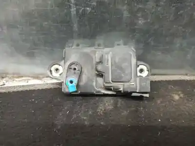 Pièce détachée automobile d'occasion moteur de verrouillage central coffre / hayon pour ssangyong actyon 2.0 td cat références oem iam 8837032000