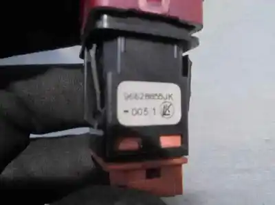 Second-hand car spare part hazard warning lights for citroen c3 picasso (sh_) 1.6 hdi 90 oem iam references 96628855jk  