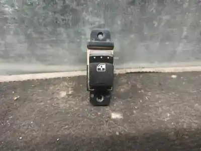 Pièce détachée automobile d'occasion commande de lève vitre arrière droit pour ssangyong actyon 2.0 td cat références oem iam 202005801