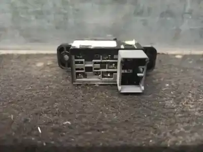 Pièce détachée automobile d'occasion commande de lève vitre arrière droit pour ssangyong actyon 2.0 td cat références oem iam 202005801  