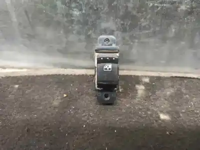 Pièce détachée automobile d'occasion commande de lève vitre arrière gauche pour ssangyong actyon 2.0 td cat références oem iam 202005301