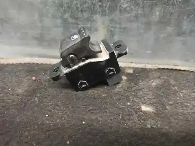 Pièce détachée automobile d'occasion commande de lève vitre arrière gauche pour ssangyong actyon 2.0 td cat références oem iam 202005301  