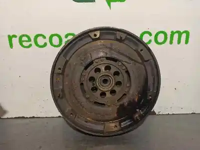 Pièce détachée automobile d'occasion VOLANT MOTEUR pour MERCEDES-BENZ CLASE C (W202) BERLINA  Références OEM IAM A1110304205  