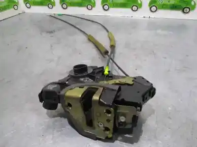 Second-hand car spare part left front door lock for toyota corolla (_e12_) 1.4 d (nde120_) oem iam references   