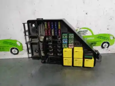 Second-hand car spare part FUSE BOX UNIT for MG SERIE 25 (RF)  OEM IAM references YQE103720  