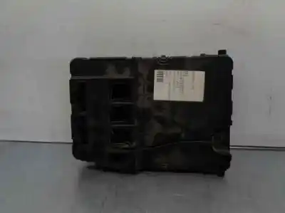 İkinci el araba yedek parçası RÖLE/SIGORTA KUTUSU için RENAULT MEGANE II BERLINA 5P  OEM IAM referansları 8200305575  8200280937