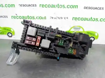 Gebrauchtes Autoersatzteil RELAIS SICHERUNGSKASTEN Multifunktionsrelais zum MERCEDES-BENZ CLASE C (W204) LIM.  OEM-IAM-Referenzen 2049004703  2049012302
