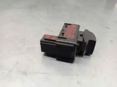 Pièce détachée automobile d'occasion commande de lève vitre arrière droit pour citroen c3 ii (sc_) 1.4 hdi 70 (sc8hzc sc8hr0 sc8hp4) références oem iam 96637535xt  