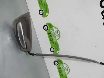 Peça sobressalente para automóvel em segunda mão puxador interior traseiro direito por bmw serie 1 berlina (e81/e87) 118d referências oem iam 