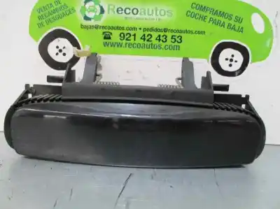Peça sobressalente para automóvel em segunda mão puxador exterior traseiro direito por audi a4 berlina (8e) 1.9 tdi (96kw) referências oem iam 