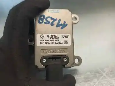 Peça sobressalente para automóvel em segunda mão sensor por lancia thesis (115) 2.4 multijet 20v cae emblema referências oem iam 46745933  13665702
