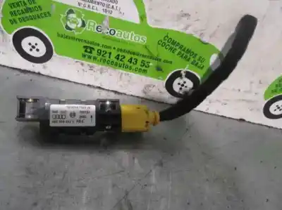 Peça sobressalente para automóvel em segunda mão sensor por audi a3 (8p) 1.9 tdi ambiente referências oem iam 4b0959643e  300703 Peça sobressalente para automóvel em segunda mão sensor por audi a3 (8p) 1.9 tdi ambiente referências oem iam 4b0959643e  300703