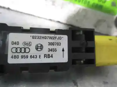 Peça sobressalente para automóvel em segunda mão sensor por audi a3 (8p) 1.9 tdi ambiente referências oem iam 4b0959643e  300703 Peça sobressalente para automóvel em segunda mão sensor por audi a3 (8p) 1.9 tdi ambiente referências oem iam 4b0959643e  300703