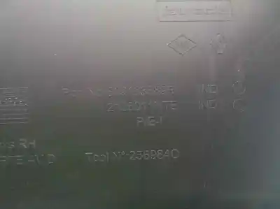 Автозапчастина б/у обработка передніх правіх дверей для dacia duster (hm_) 1.6 sce 115 (hmm1) посилання на oem iam 809004226r  809008061r