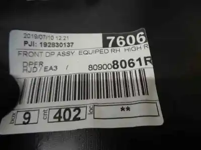 Автозапчастина б/у обработка передніх правіх дверей для dacia duster (hm_) 1.6 sce 115 (hmm1) посилання на oem iam 809004226r  809008061r