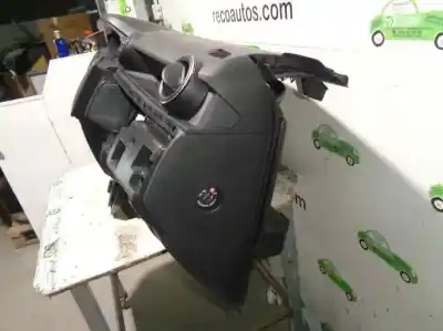 Автозапчастина б/у панель приладів для dacia duster (hm_) 1.6 sce 115 (hmm1) посилання на oem iam 681000133r   Автозапчастина б/у панель приладів для dacia duster (hm_) 1.6 sce 115 (hmm1) посилання на oem iam 681000133r