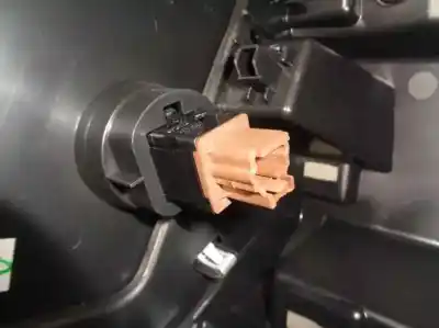 Автозапчастина б/у панель приладів для dacia duster (hm_) 1.6 sce 115 (hmm1) посилання на oem iam 681000133r   Автозапчастина б/у панель приладів для dacia duster (hm_) 1.6 sce 115 (hmm1) посилання на oem iam 681000133r