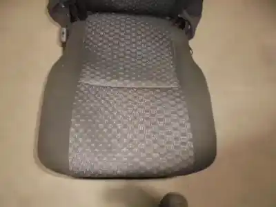 Автозапчастина б/у середне задне сиділо для toyota verso (_r2_) 2.0 d-4d (aur20_) посилання на oem iam   