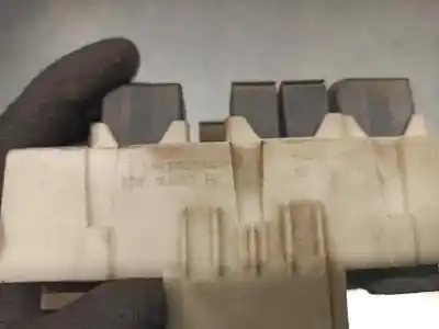 Second-hand car spare part fuse box unit for ford transit connect (tc7) 1.8 tdci cat oem iam references 2tit14a073bc  518774104