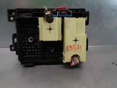 Second-hand car spare part fuse box unit for kia cerato 2.0 lx crdi familiar oem iam references 919552f040  