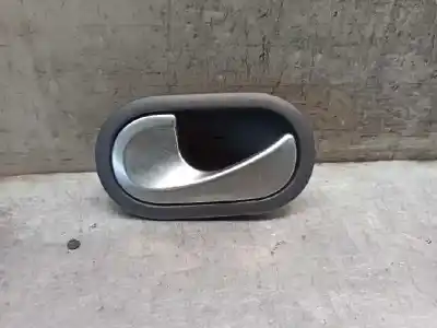 Peça sobressalente para automóvel em segunda mão puxador interior dianteiro esquerdo por renault modus 1.5 dci diesel referências oem iam 8247310579