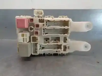 Peça sobressalente para automóvel em segunda mão caixa de fusíveis e relés por toyota auris luna+ referências oem iam 8273002150