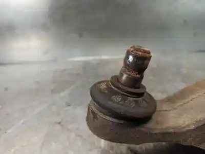 Автозапчастина б/у передній правий нижний рычаг підвіски для suzuki ignis rm (mh) 1.5 cat 99 cv / 73 kw посилання на oem iam 4520085e00  