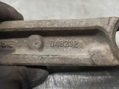 Автозапчастина б/у передній лівий нижний рычаг підвіски для suzuki ignis rm (mh) 1.5 cat 99 cv / 73 kw посилання на oem iam 4520085e00  