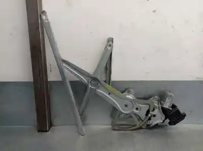 Peça sobressalente para automóvel em segunda mão elevador de vidros dianteiro direito por toyota corolla verso (r1) 2.2 d-4d sol referências oem iam 698100f020