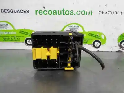 Recambio de automóvil de segunda mano de caja reles / fusibles para citroen saxo 1.5 diesel referencias oem iam 9608173180  