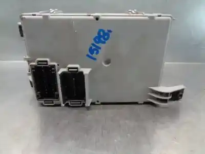 Pièce détachée automobile d'occasion boîtes à fusibles pour fiat 500 cabrio (150) lounge références oem iam 00518525990  
