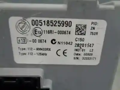Pièce détachée automobile d'occasion boîtes à fusibles pour fiat 500 cabrio (150) lounge références oem iam 00518525990  