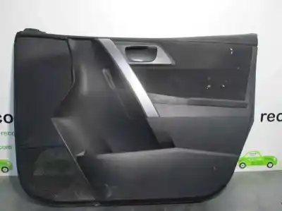 Peça sobressalente para automóvel em segunda mão forra / revestimento da porta dianteira direita por toyota auris 1.8 16v (híbrido) referências oem iam 6777702300