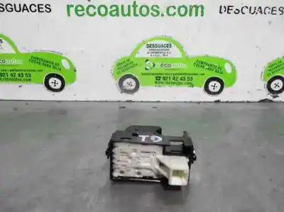 Peça sobressalente para automóvel em segunda mão botão / interruptor elevador vidro traseiro direito por toyota auris 1.8 16v (híbrido) referências oem iam 192801  