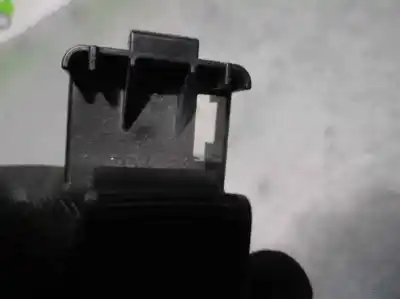 Peça sobressalente para automóvel em segunda mão botão / interruptor elevador vidro traseiro direito por toyota auris 1.8 16v (híbrido) referências oem iam 192801  