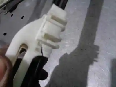 Автозапчастина б/у регулятор переднього правого скла для skoda superb combi (3t5) 2.0 tdi dpf посилання на oem iam   