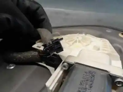 İkinci el araba yedek parçası arka sag cam regülatörü için skoda superb combi (3t5) 2.0 tdi dpf oem iam referansları   