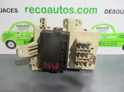 Second-hand car spare part fuse box unit for toyota hilux (kun) 2.5 turbodiesel oem iam references 8264135220  